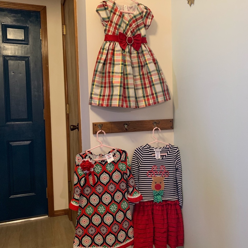 Lot of girls size 5 Christmas holiday dresses